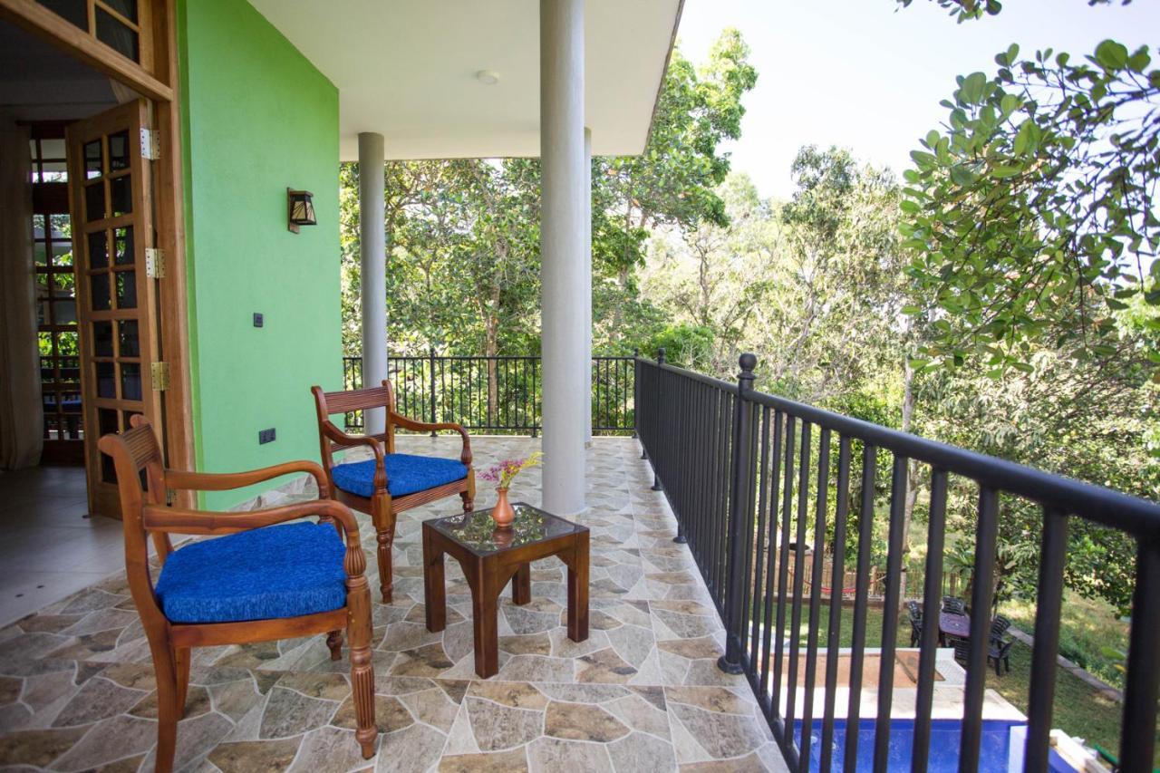 Barefoot Bungalow Hikka Hikkaduwa Bagian luar foto