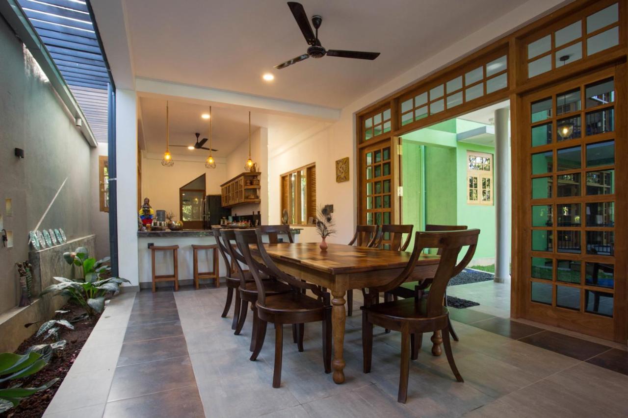 Barefoot Bungalow Hikka Hikkaduwa Bagian luar foto