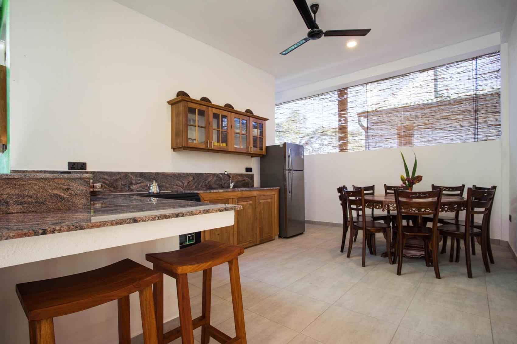 Barefoot Bungalow Hikka Hikkaduwa Bagian luar foto