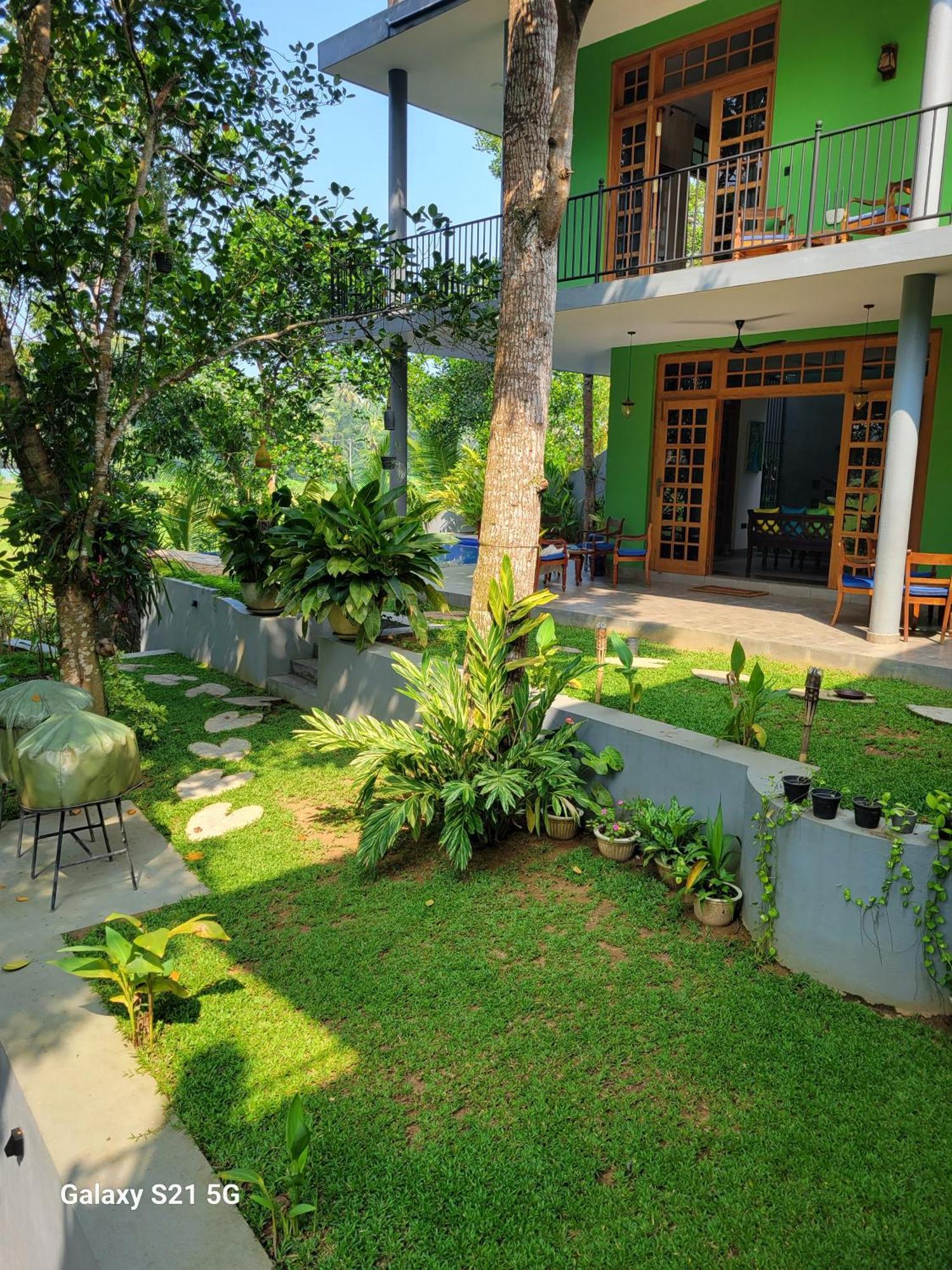 Barefoot Bungalow Hikka Hikkaduwa Bagian luar foto