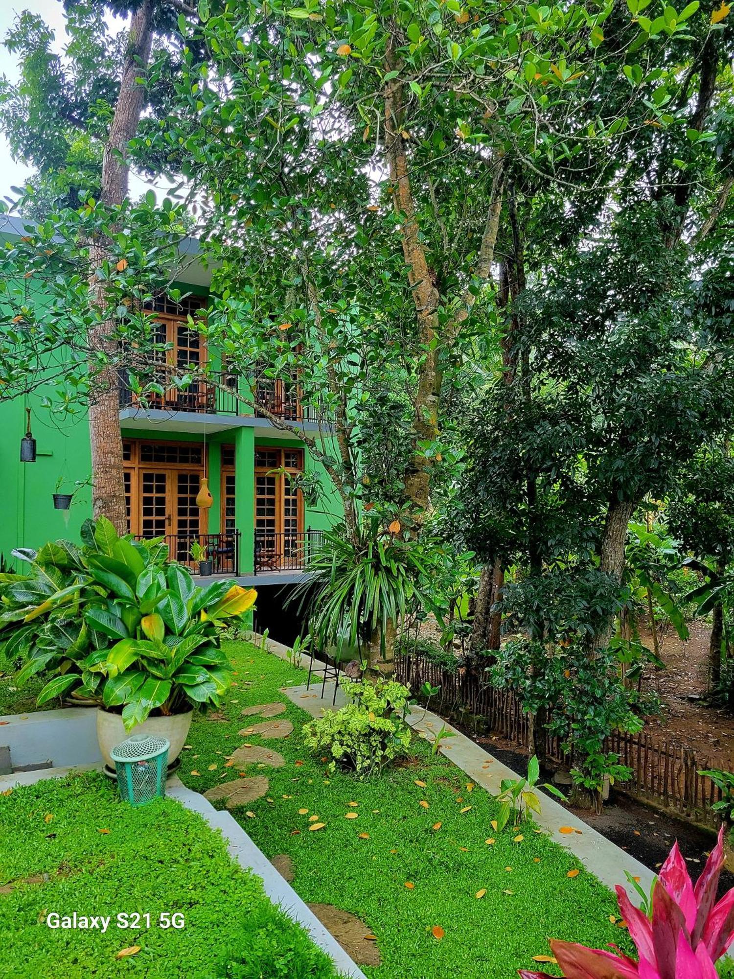 Barefoot Bungalow Hikka Hikkaduwa Bagian luar foto